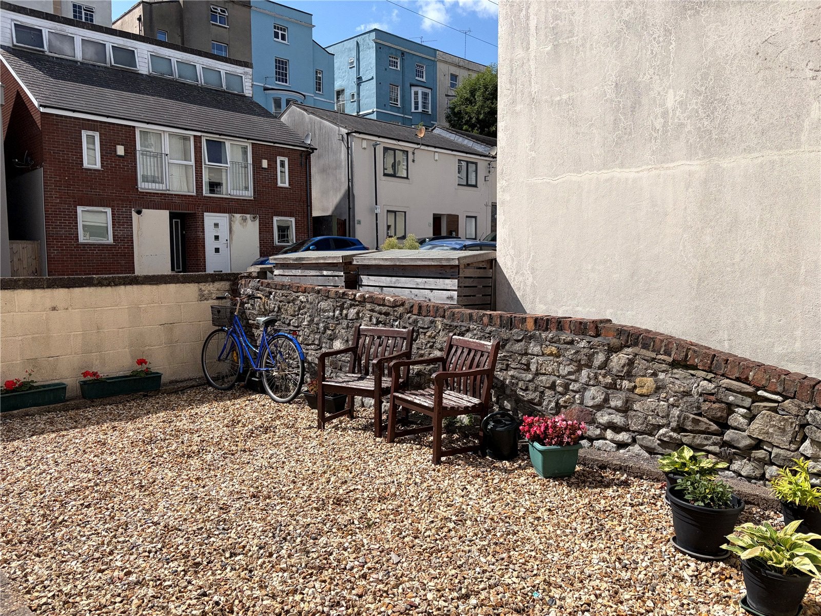 Flat Sydenham Road in Bristol