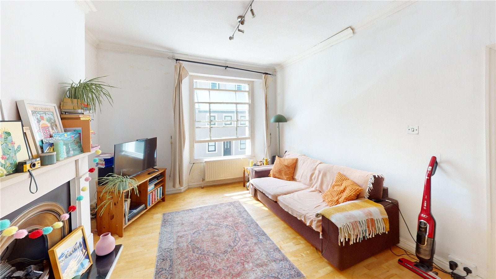 Flat Sydenham Road in Bristol
