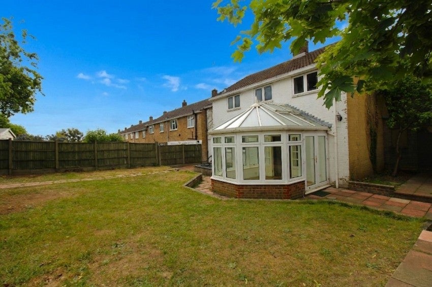 House Broadwater Crescent in Stevenage
