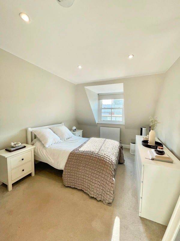 Room Putney High Street in Greater London