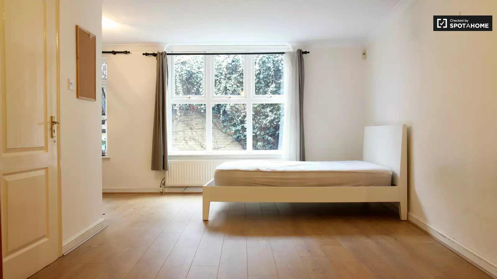 Flat The Grange in Greater London