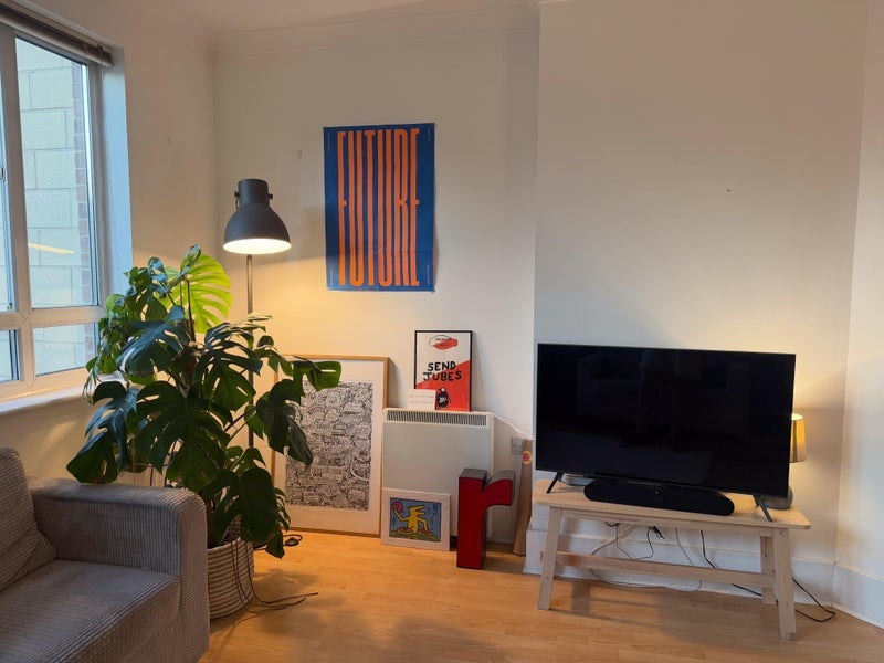 Room Middleton Road in Greater London