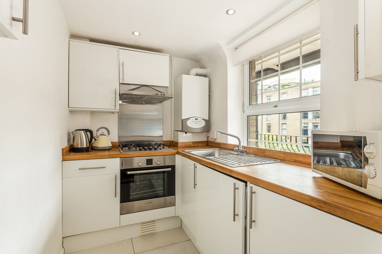 Flat Gatliff Road in City of Westminster