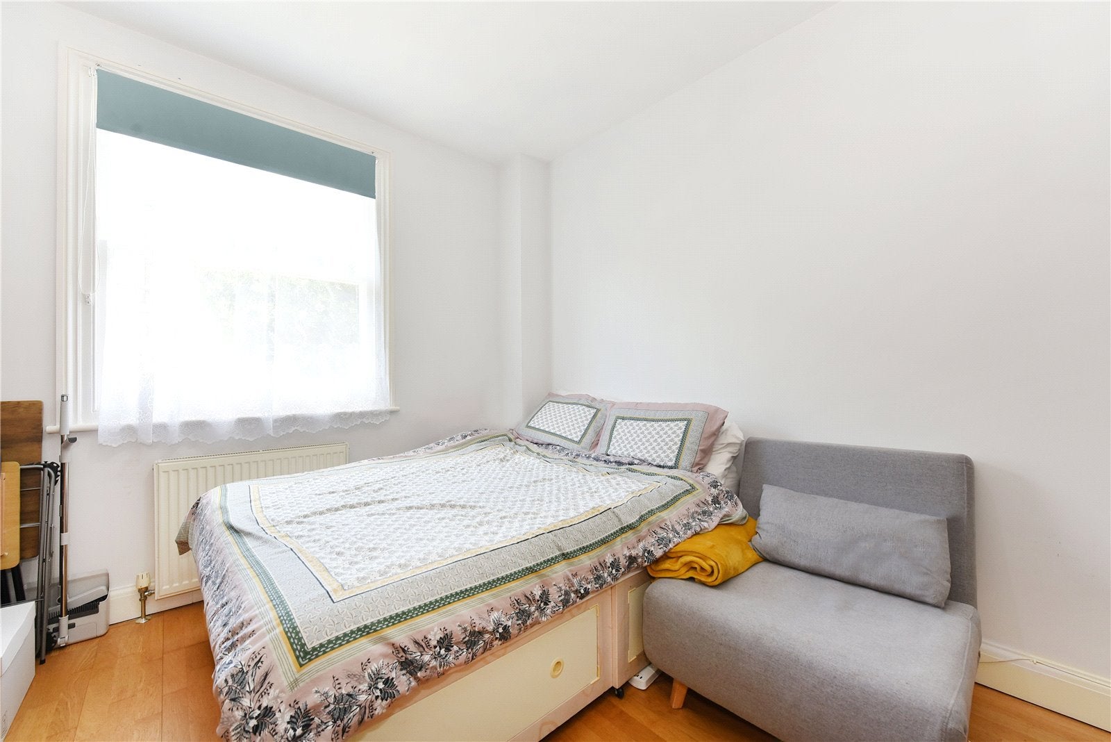 Flat Warbeck Road in Greater London