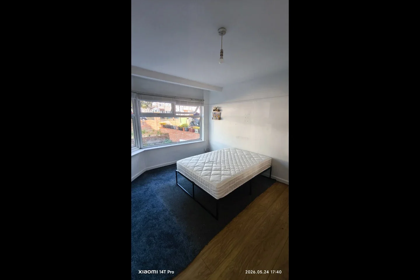 Room Bridgewater Road in Greater London