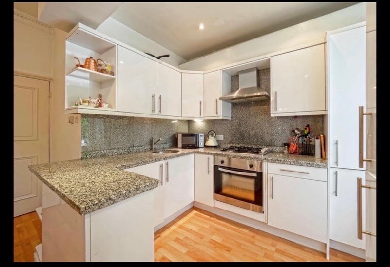 Room Edith Road in Greater London