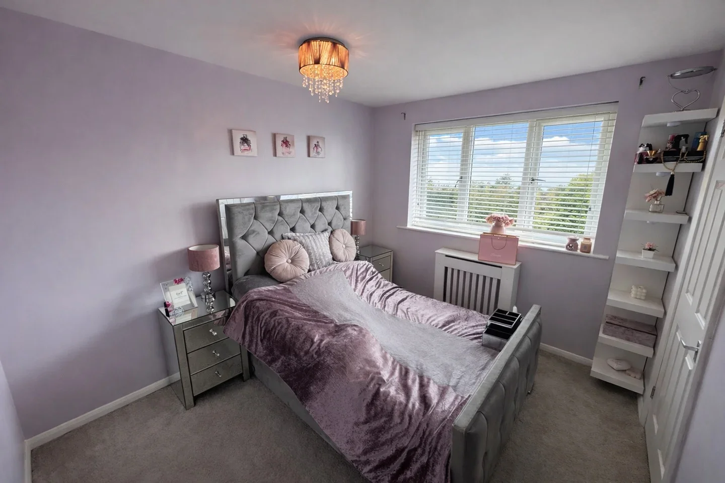 House Bushbarns in Broxbourne