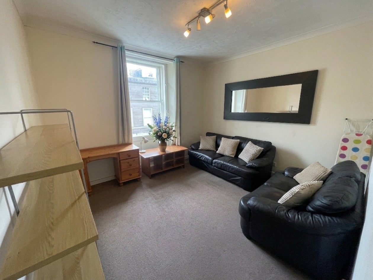 Flat Tay Square in Dundee
