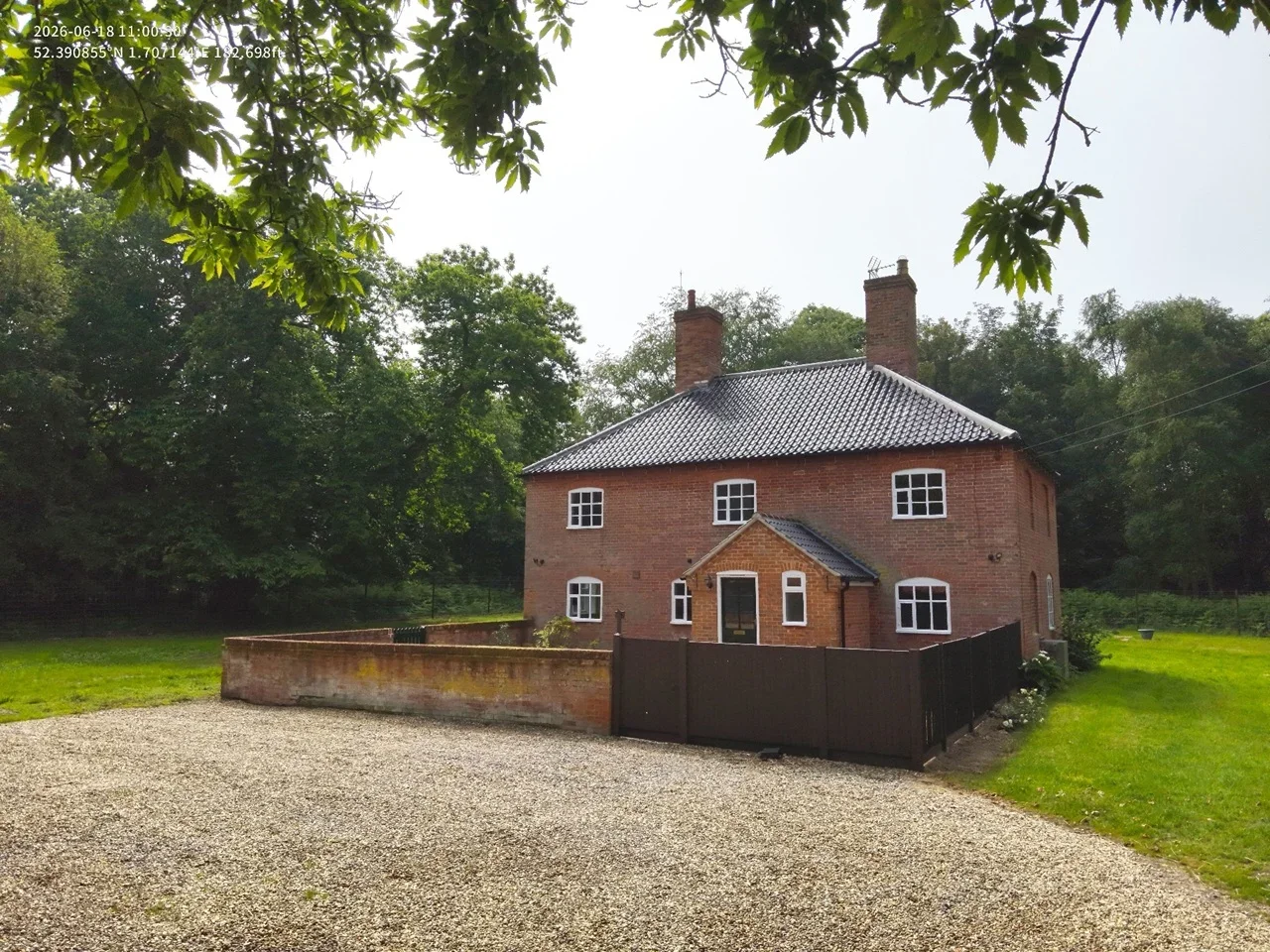 House PRIVATE DRIVE TO KEEPERS COTTAGE in East Suffolk