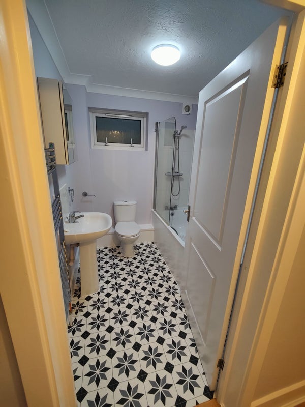 Flat Canning Road in Greater London