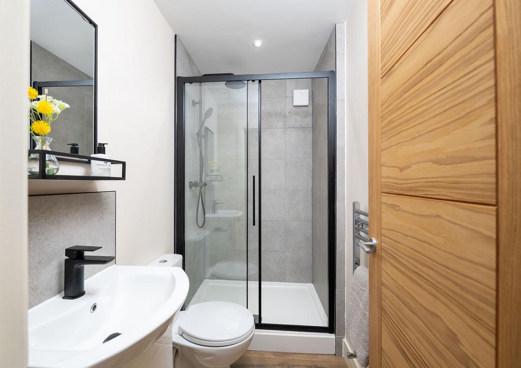 Room Laburnum Grove in Portsmouth
