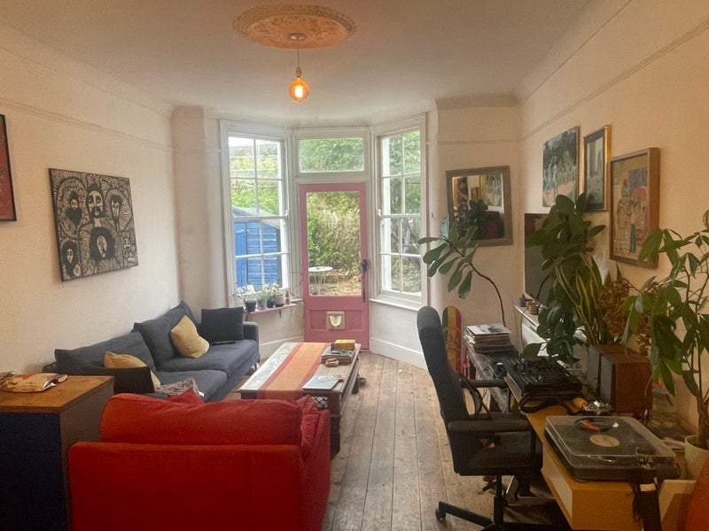 Room Aspinall Road in Greater London