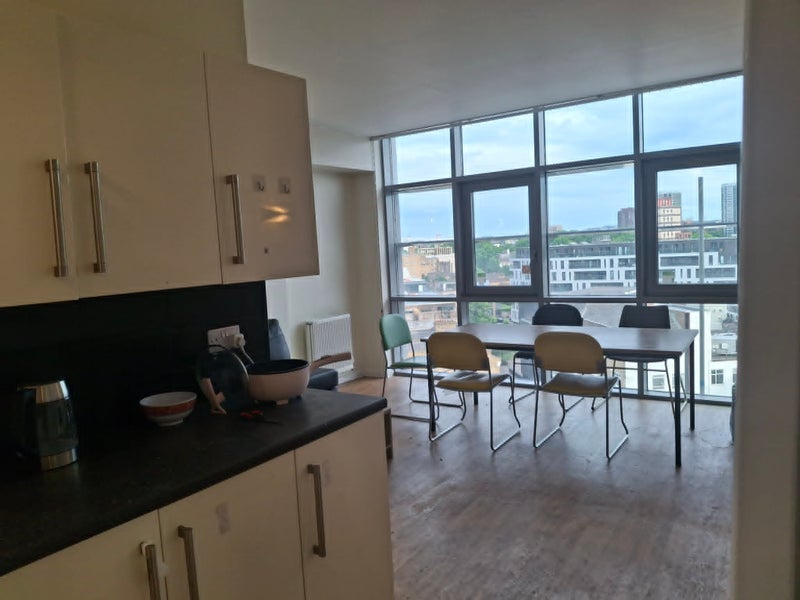 Room Pocock Street in Greater London