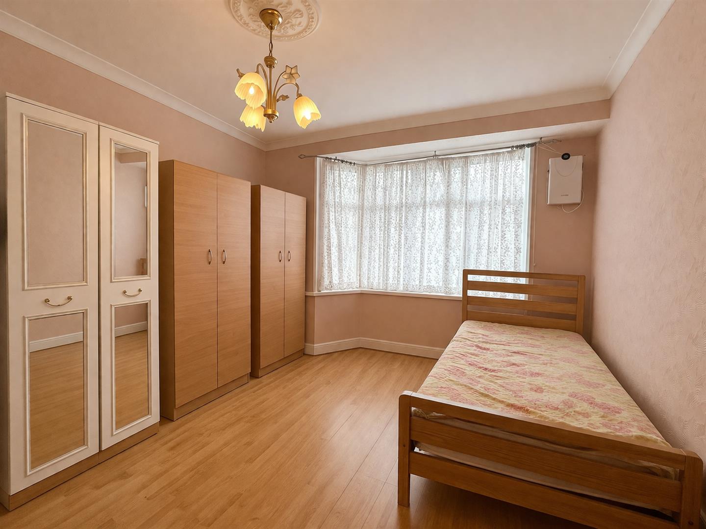 House Mornington Crescent in Greater London