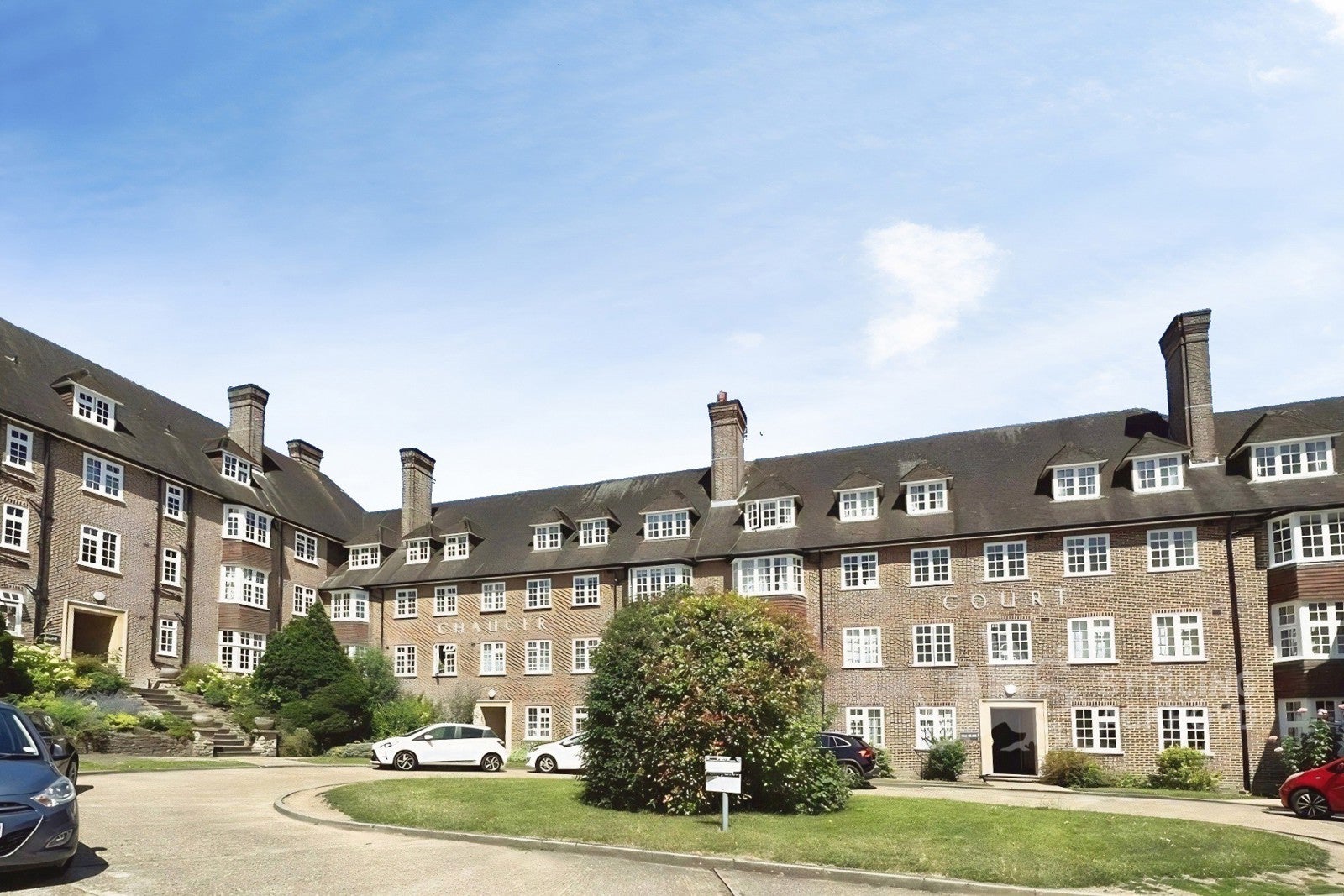 Flat Portsmouth Road in Guildford