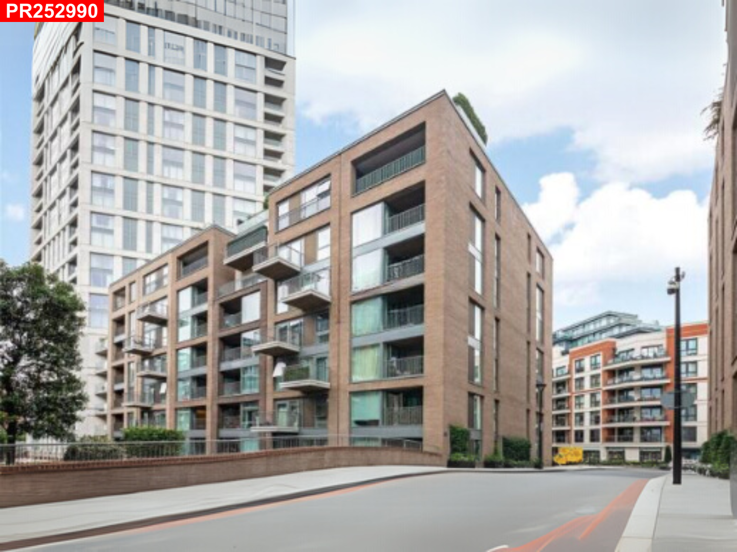 Flat Park Street in Greater London