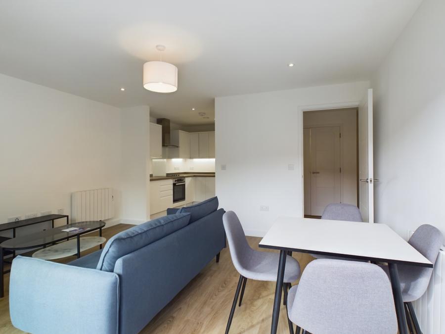 Flat Manorfield in Ashford