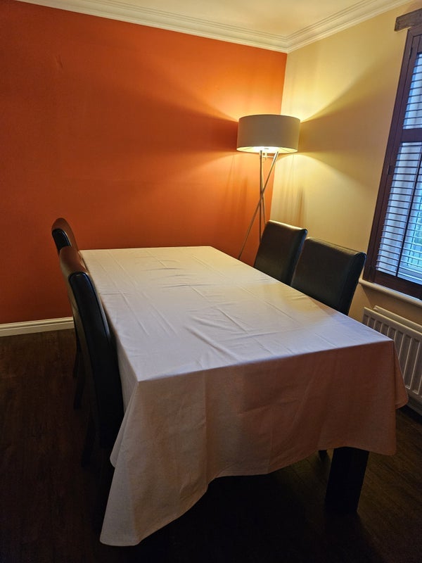 Room Burnbrae Road in Bonnyrigg