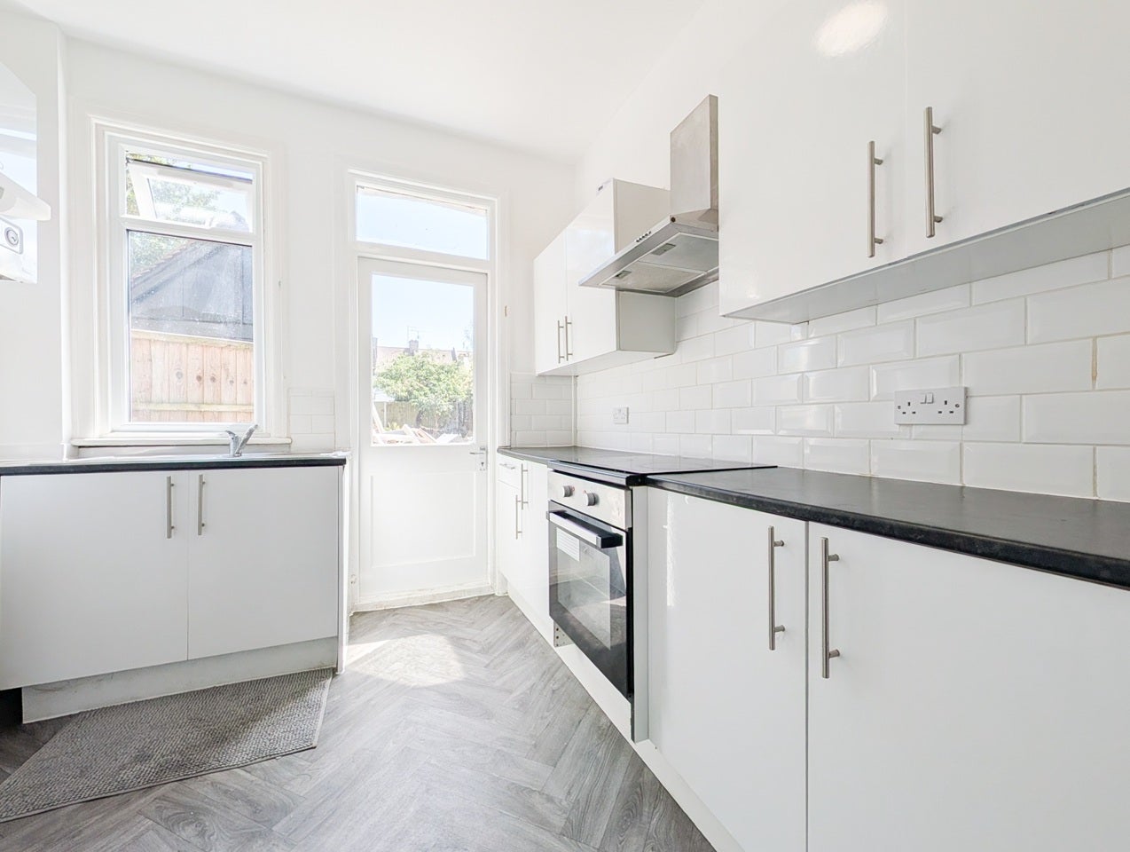 Flat Silversea Drive in Southend-on-Sea