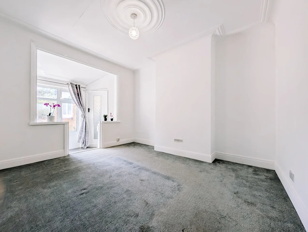 Flat Silversea Drive in Southend-on-Sea