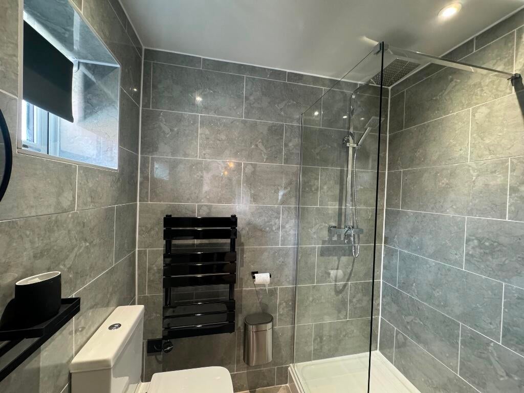 Room Cotmanhay Road in Erewash