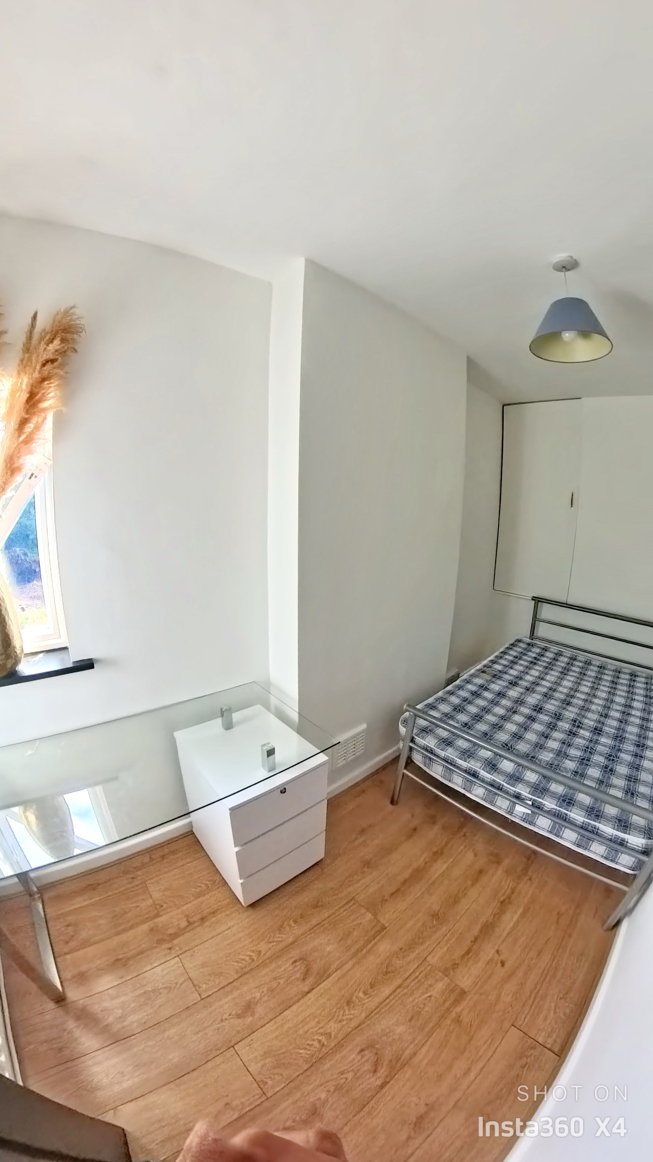 Room Lonsdale Road in Nottingham
