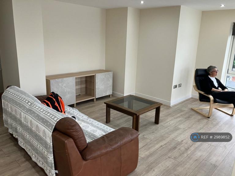 Flat Scotswood Road in Newcastle upon Tyne