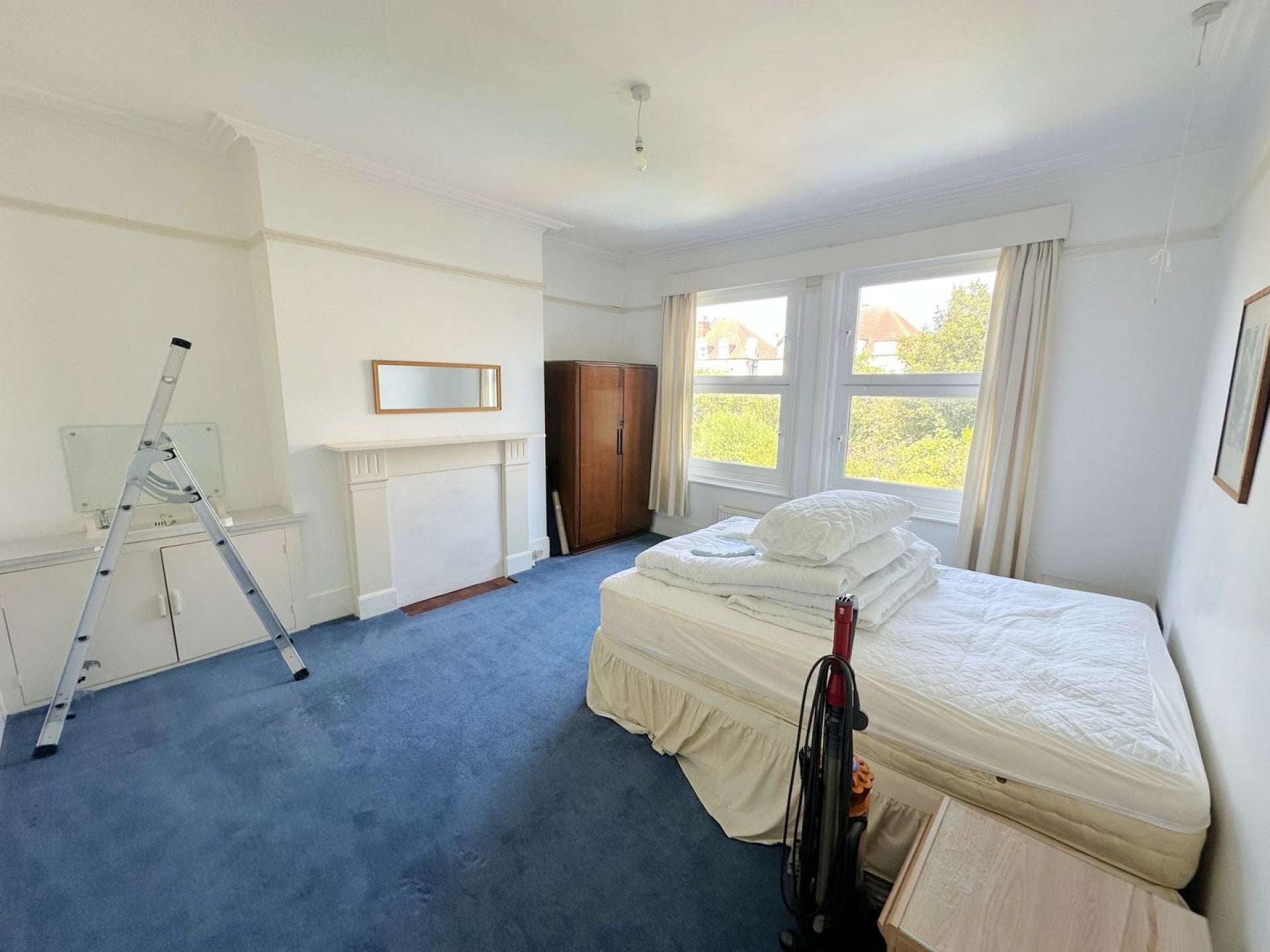 Flat Woodville Road in Rother