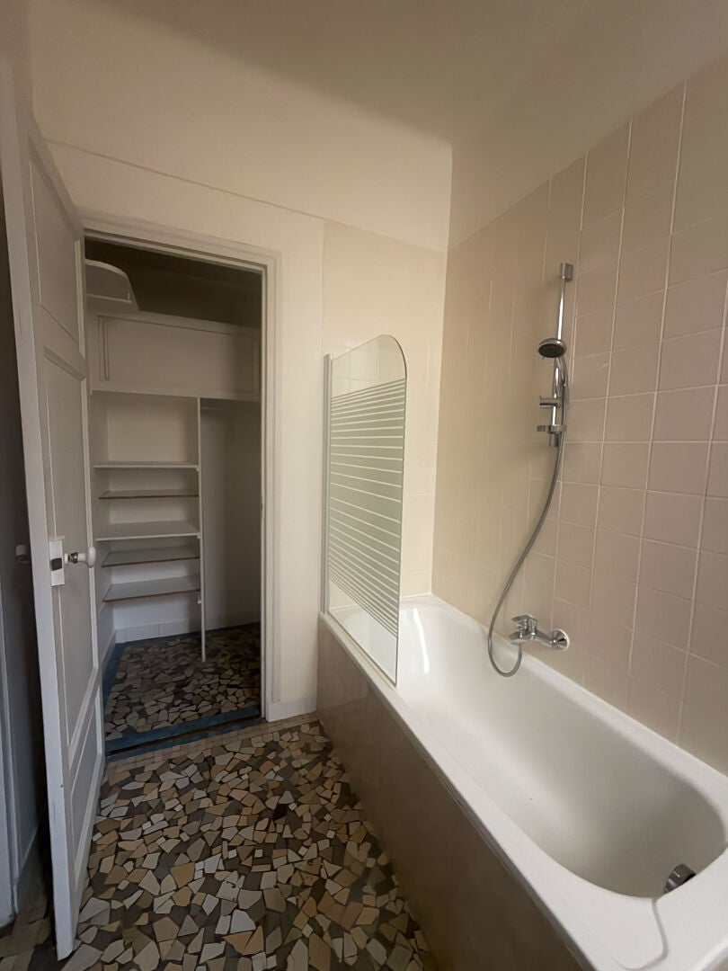 Flat Rue Lecourbe in Paris