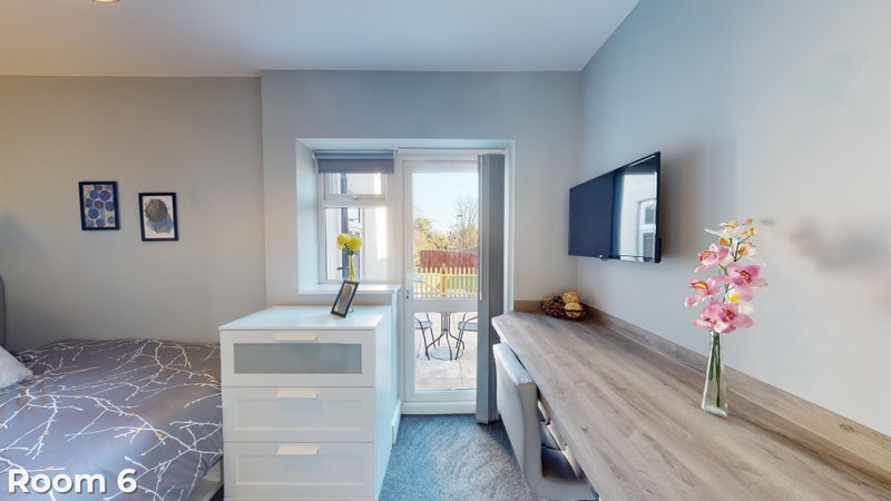 Room Pentland Avenue in Chelmsford