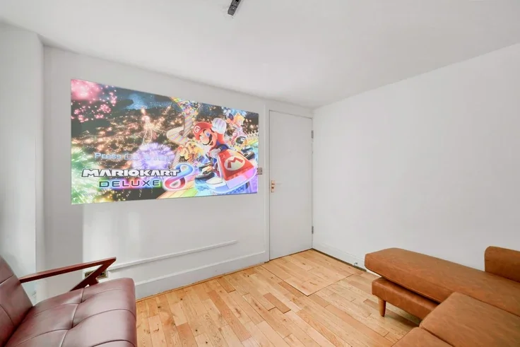 Flat Parfett Street in Greater London
