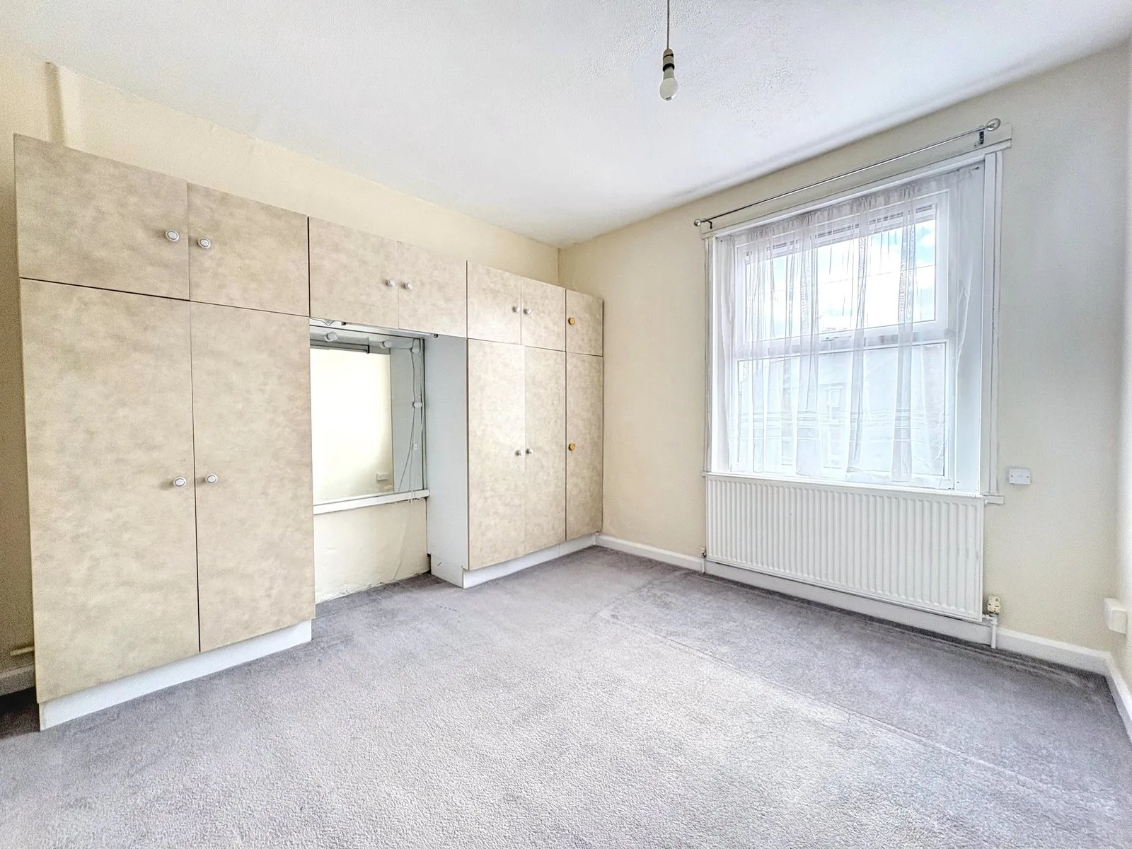 House Lyne Crescent in Greater London