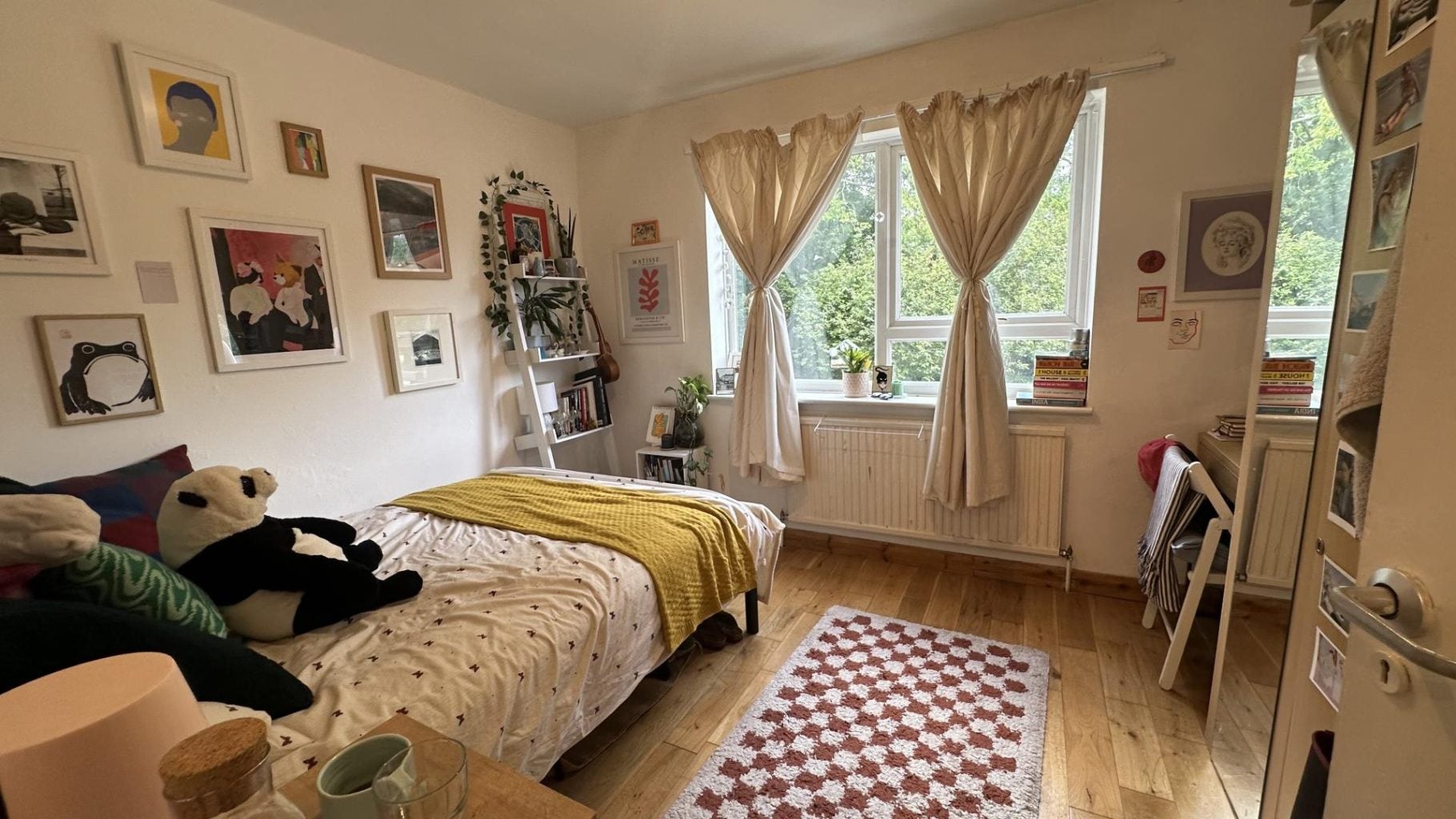 House Cowper Road in Greater London
