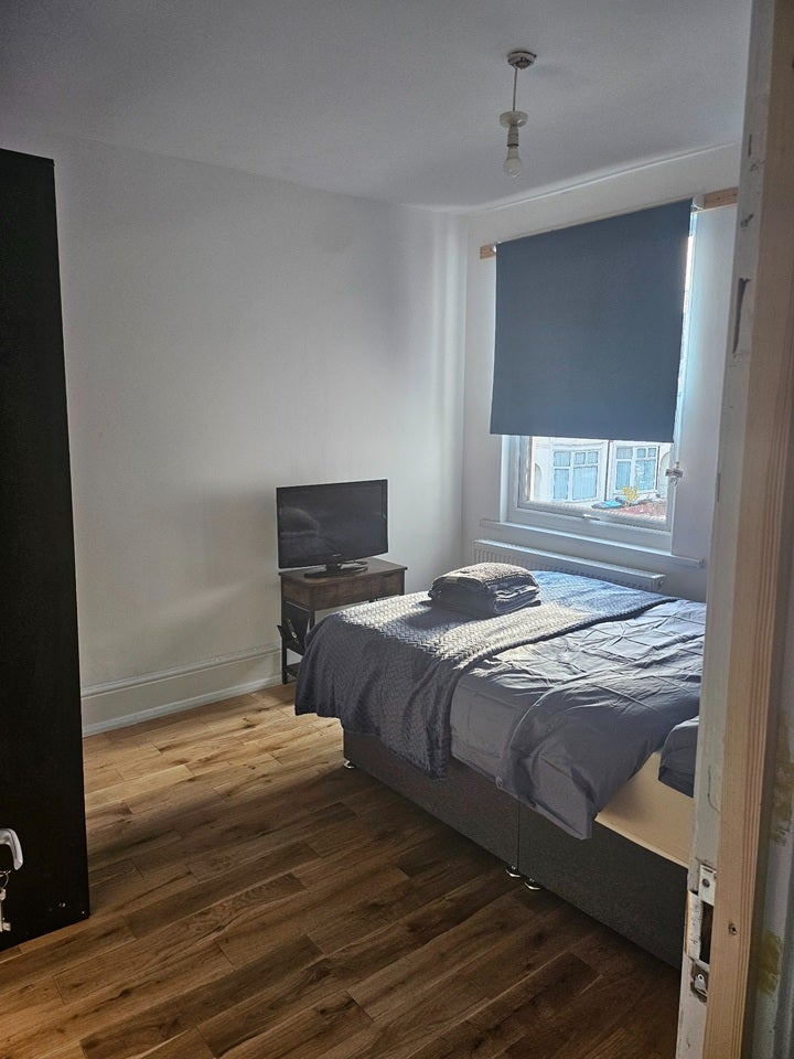 Room Durham Road in Greater London