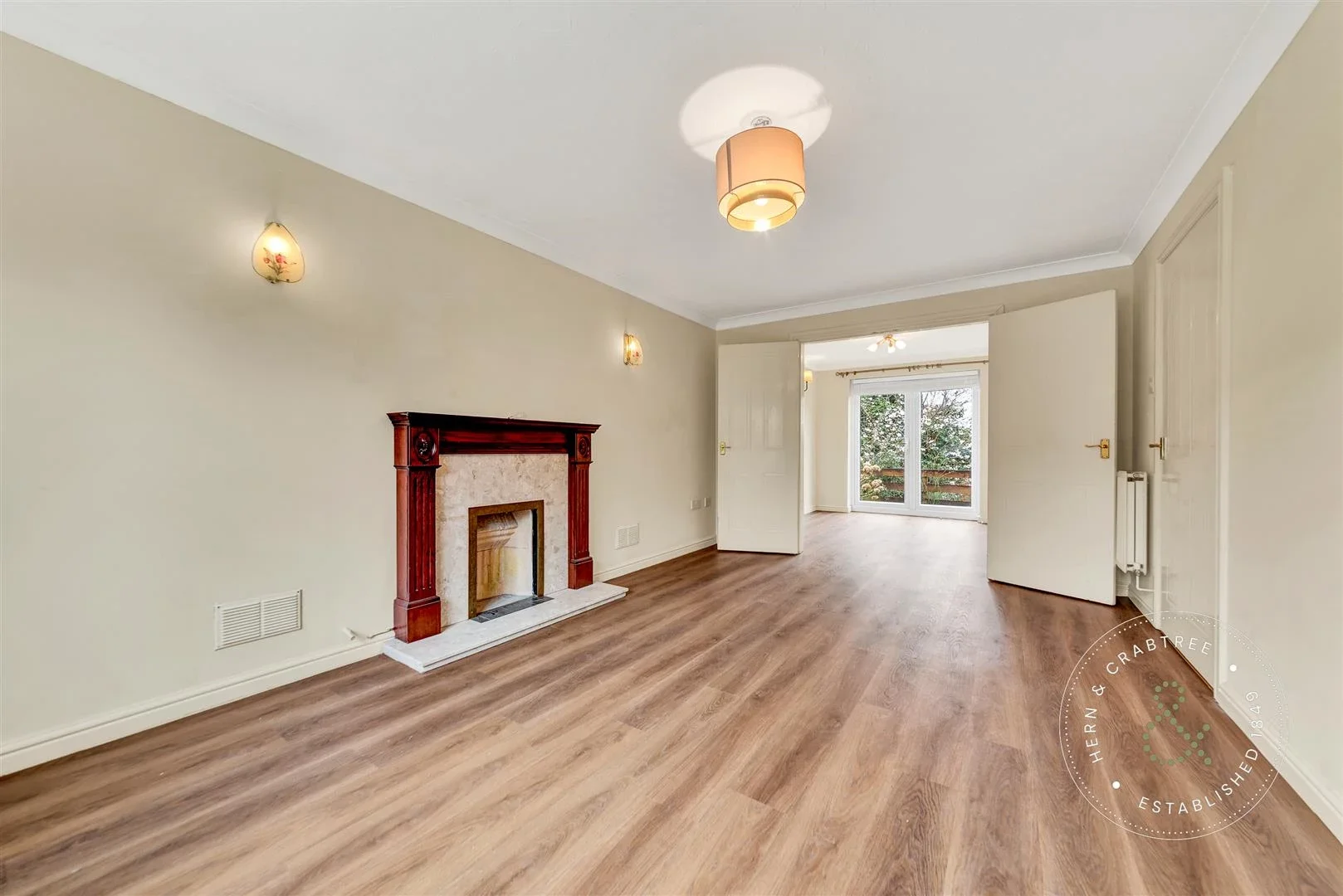 Flat Dartington Drive in Cardiff