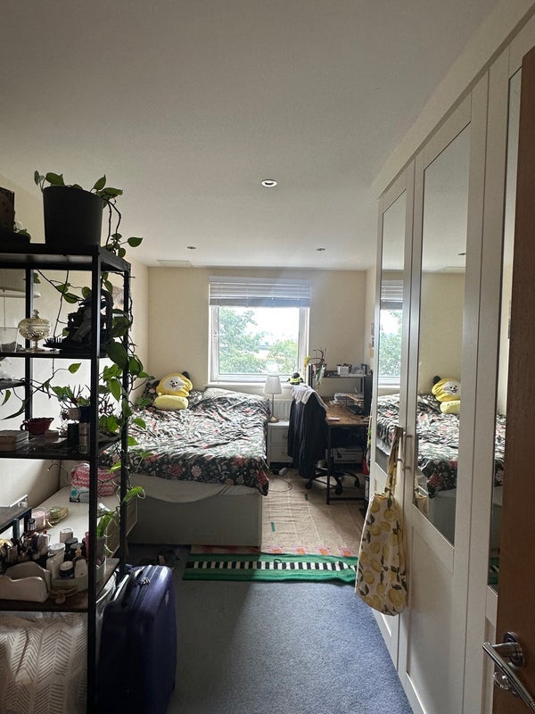 Room Wards Wharf Approach in Greater London
