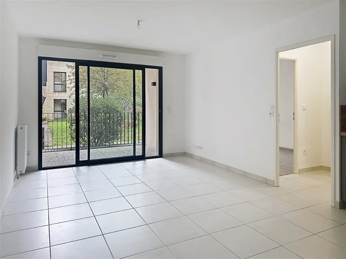 Flat Rue Assia Djebar in Bègles