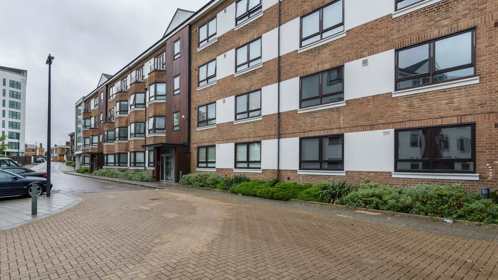 Flat Kew Bridge Court in Greater London
