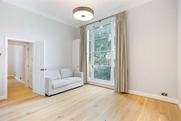 Flat Blomfield Road in City of Westminster