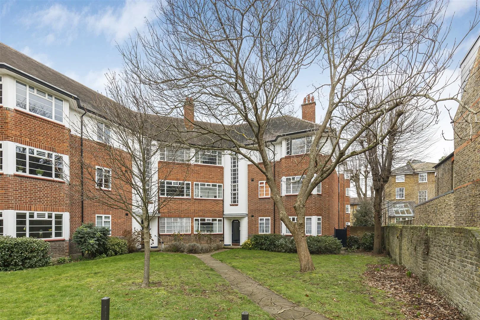 Flat Palmers Passage in Greater London