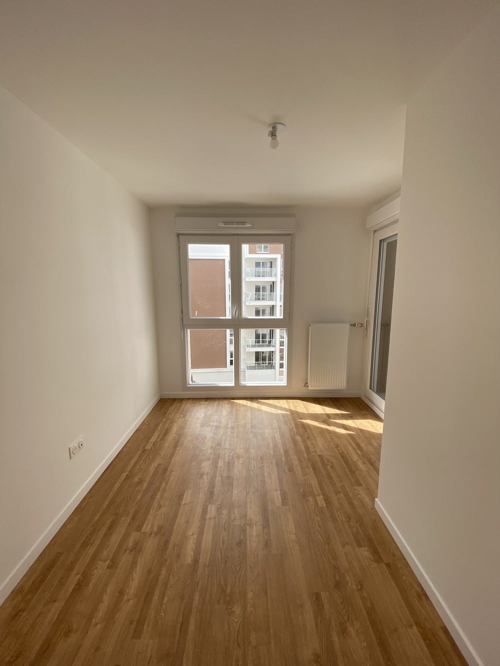 Flat Avenue Gaston Roussel in Romainville
