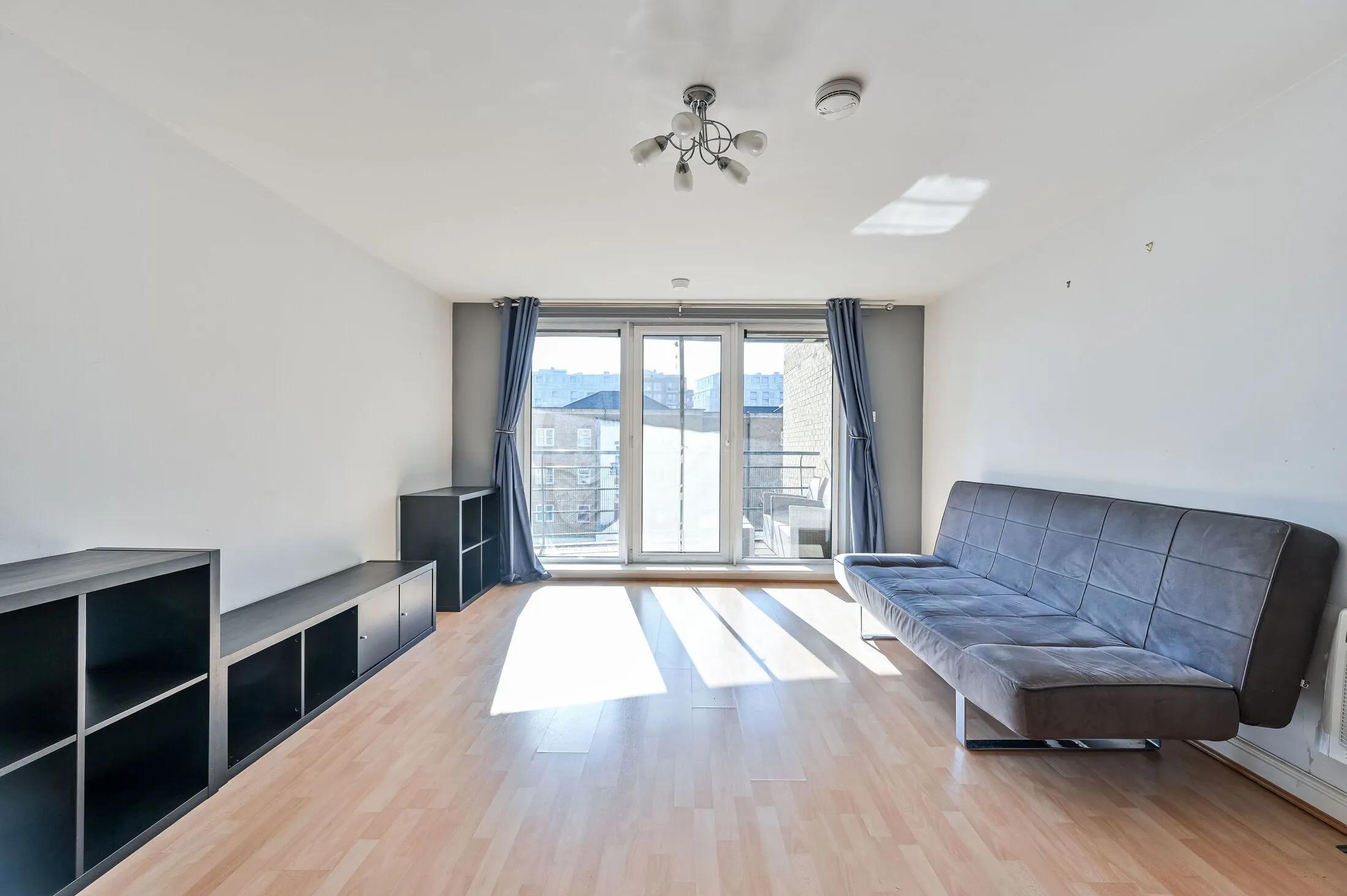 Flat Glaisher Street in Greater London