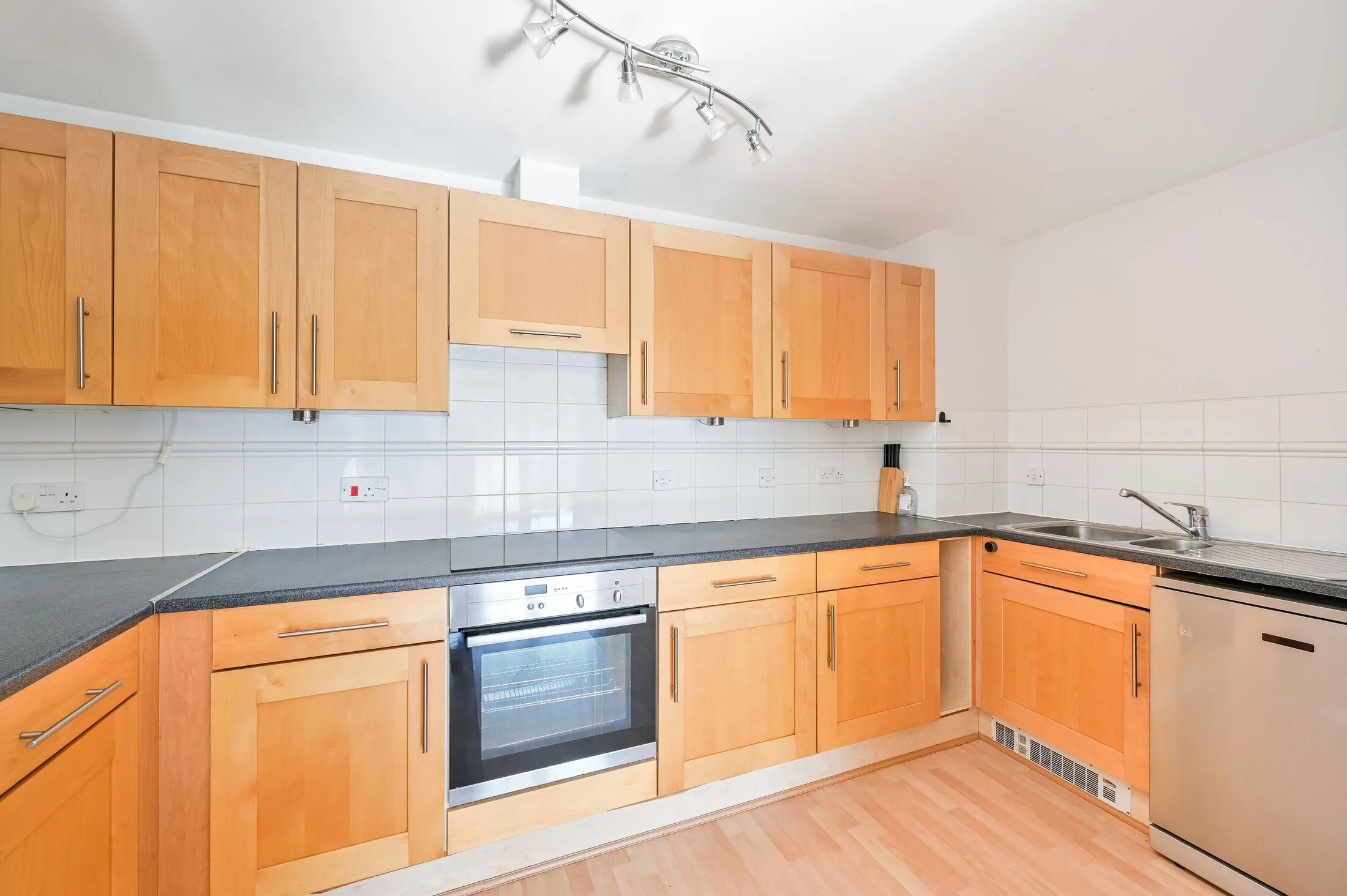 Flat Glaisher Street in Greater London