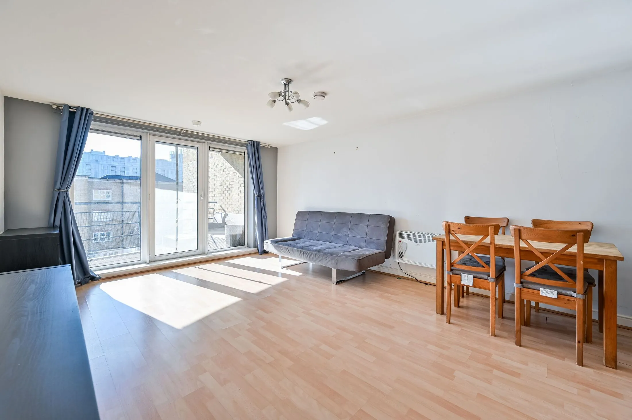 Flat Glaisher Street in Greater London
