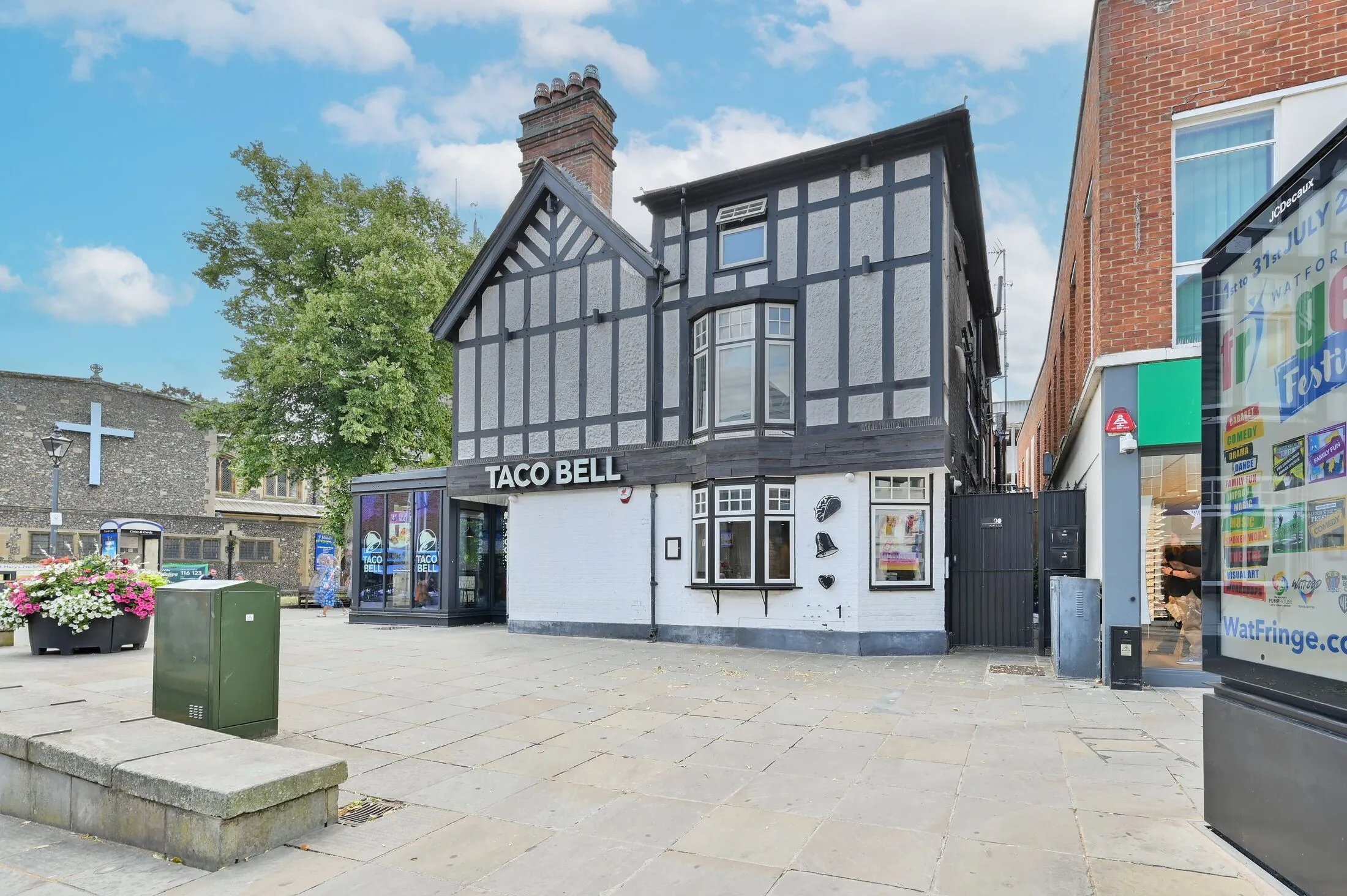 Flat High Street in Watford