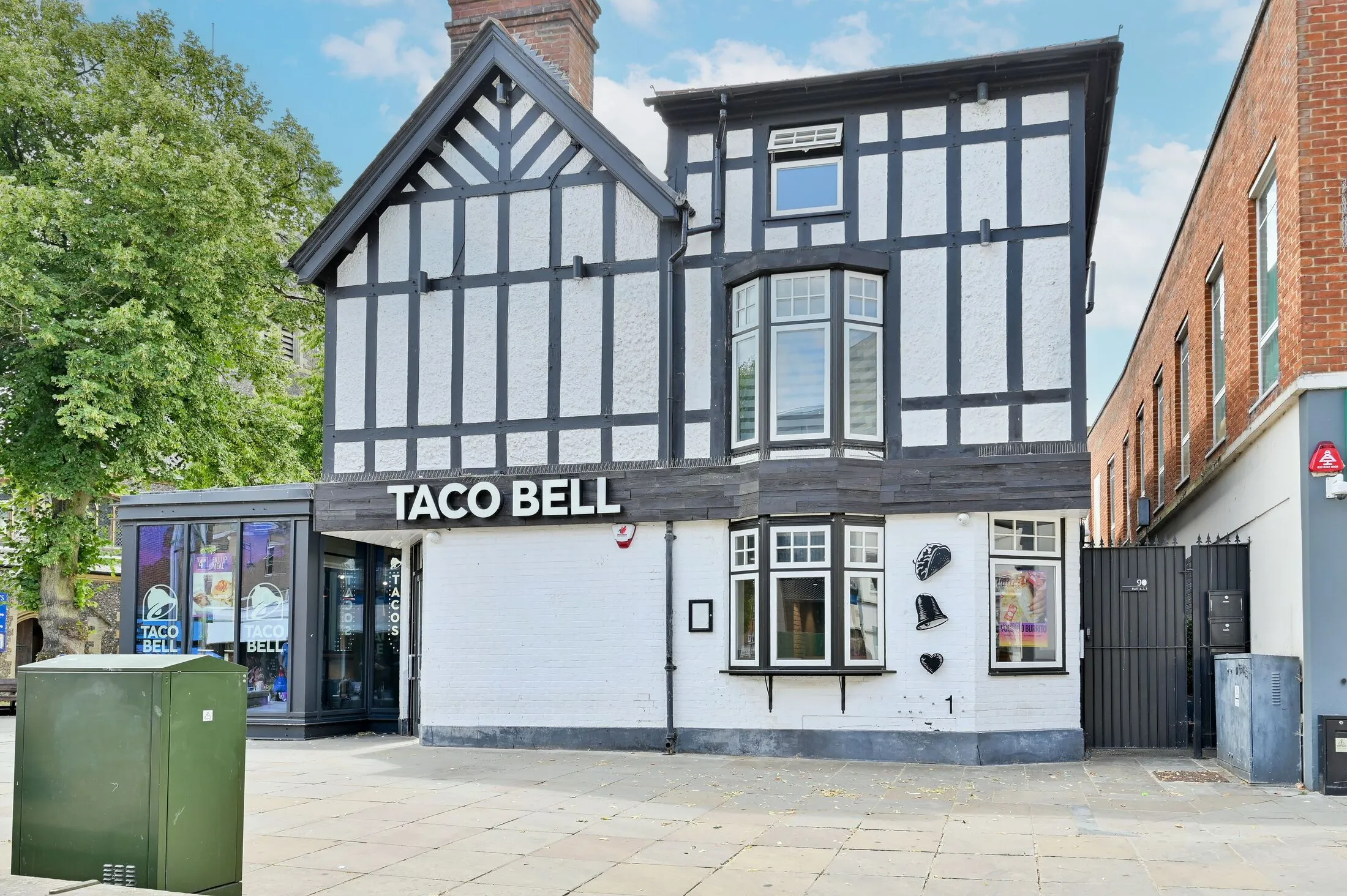 Flat High Street in Watford