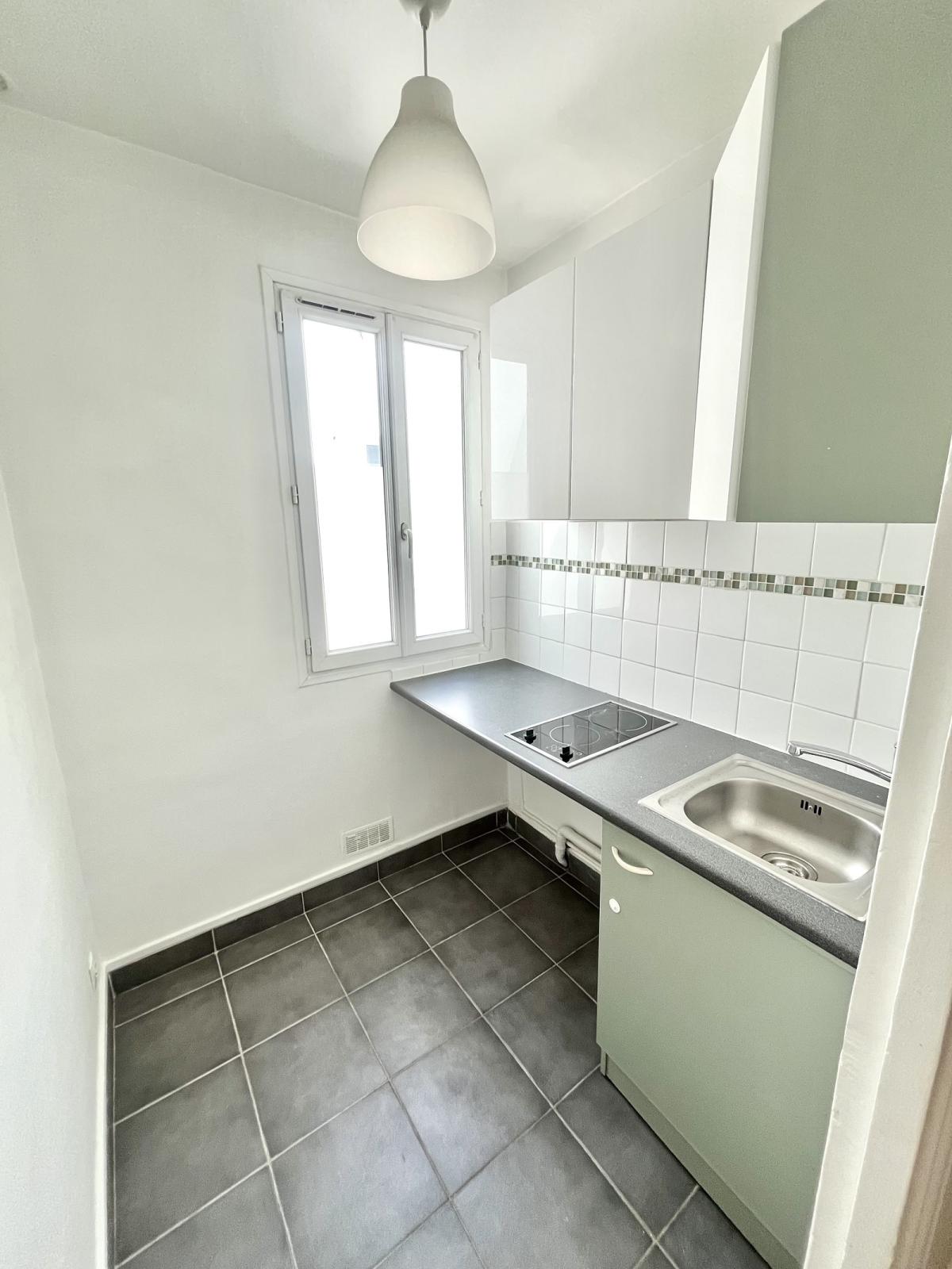 Flat Rue du Commandant Pilot in Neuilly-sur-Seine