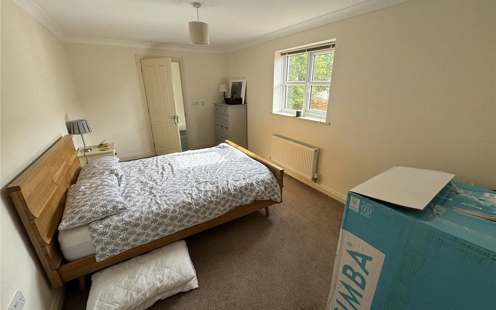 Flat Long Street in Williton