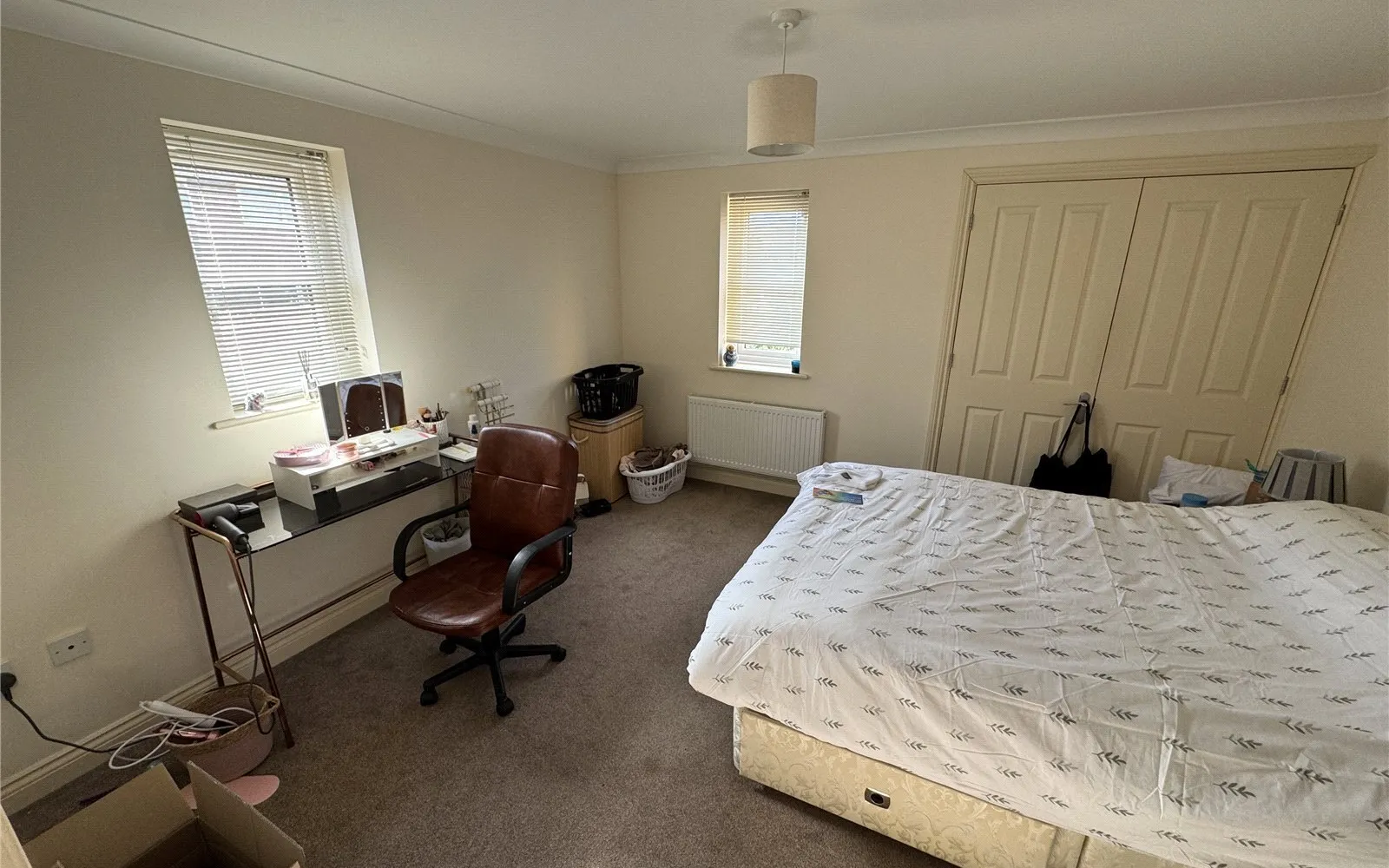 Flat Long Street in Williton