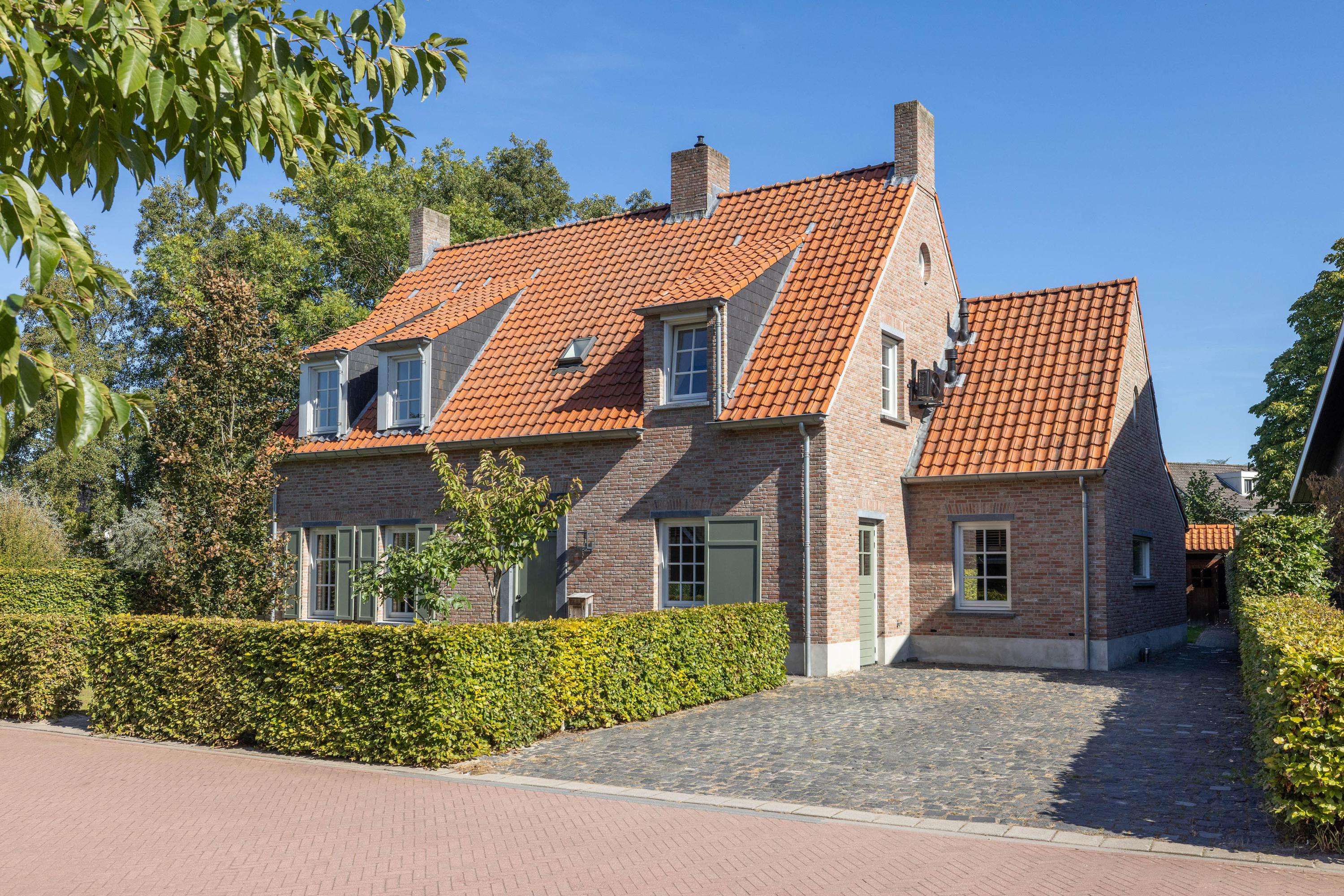 Vrijstaande woning te koop: Willem de Kooningstraat 11, Hengelo